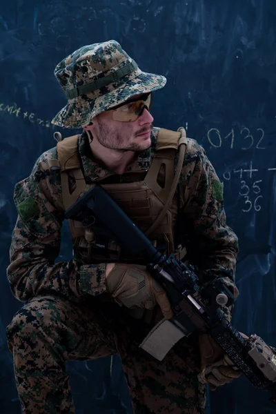 Modern warfare soldier — Stock Photo, Image