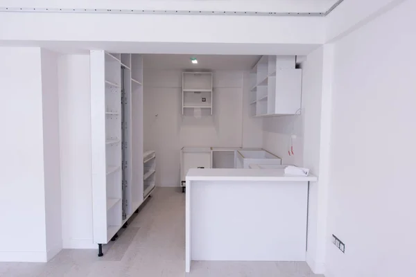 Travaux Cours Sur Belle Cuisine Moderne Propre Lumineuse Intérieur Inachevé — Photo