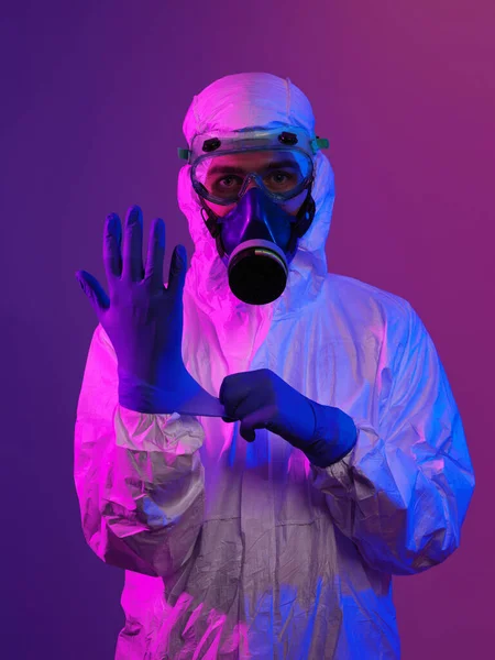 Γιατρός Προστατευτική Βιολογική Στολή Και Μάσκα Λόγω Του Coronavirus 2019 — Φωτογραφία Αρχείου