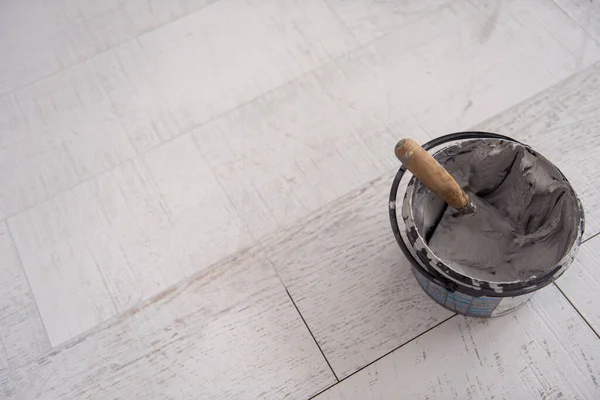 Keramische Hout Effect Tegels Gereedschappen Voor Tiler Vloer Onafgewerkte Vloer — Stockfoto