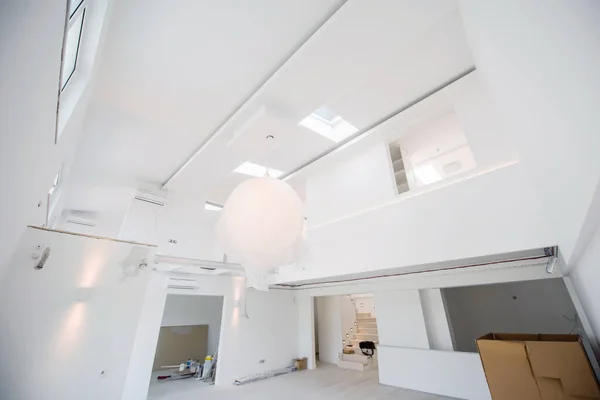 Intérieur Vide Élégant Appartement Moderne Aire Ouverte Deux Niveaux Avec — Photo