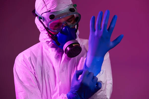 Coronavirus Covid Pandemic Doctor Scientist Wearing Protective Biological Suit Mask — Stock Photo, Image