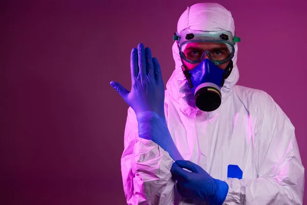 Coronavirus Covid Pandemic Doctor Scientist Wearing Protective Biological Suit Mask — Stock Photo, Image