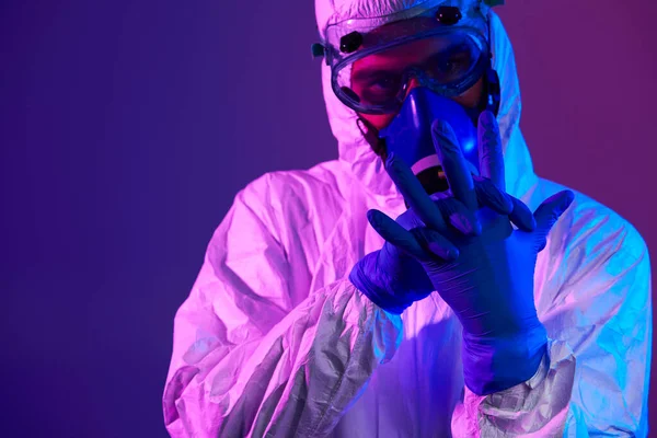 Coronavirus Covid Pandemic Doctor Scientist Wearing Protective Biological Suit Mask — Stock Photo, Image