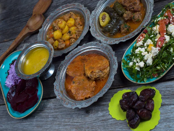 Aïd Moubarak Dîner Traditionnel Ramadan Iftar Assortiment Plats Savoureux Dans — Photo