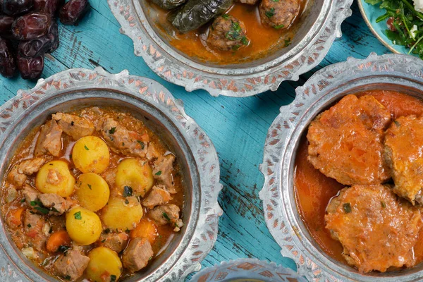 Eid Mubarak Jantar Tradicional Ramadã Iftar Comida Saborosa Variada Pratos — Fotografia de Stock