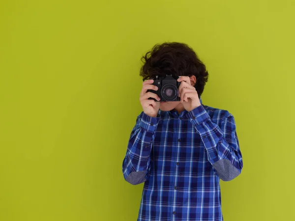 Enthusuast Arab Έφηβος Φωτογράφος Αναλογική Slr Κάμερα Ροζ Packground — Φωτογραφία Αρχείου