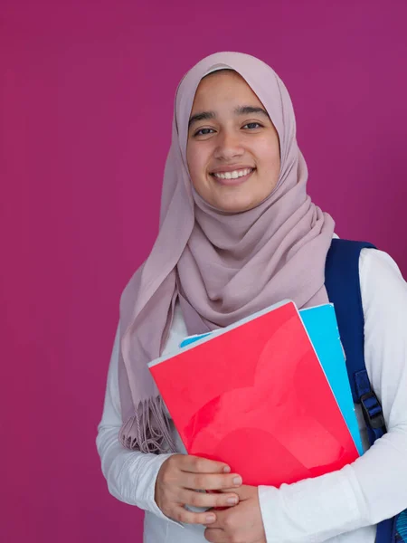 Gruppo Adolescenti Arabi Team Studenti Che Cammina Avanti Futuro Torna — Foto Stock