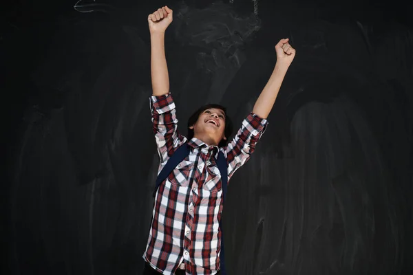 Щасливий Арабський Підліток Який Святкує Носіння Рюкзака Повсякденної Школи Дивиться — стокове фото