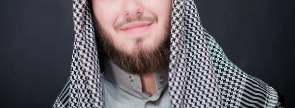 Portrait Young Arabian Man Traditional Clothes Front Black Chalkboard Representing — Stock Photo, Image