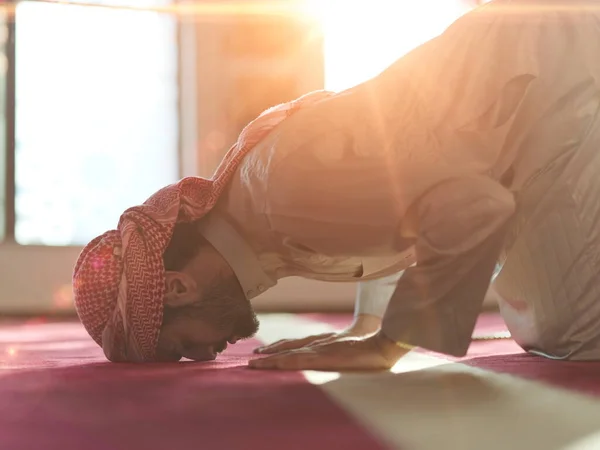 Oração Muçulmana Dentro Mesquita Adoração Namaz Allah — Fotografia de Stock