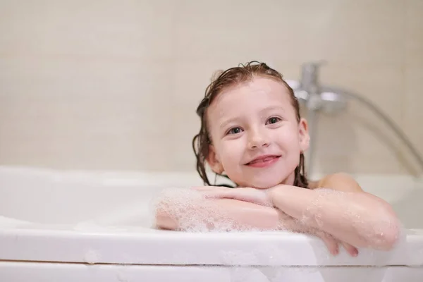 Little Girl Playing Soap Foam Bath Coronavirus Stay Home Pandemic — Stock Photo, Image