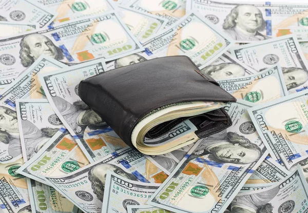 Brown purse full of money — Stock Photo, Image