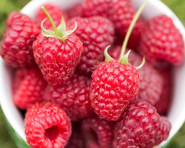 Sweet ripe raspberry background — Stock Photo, Image