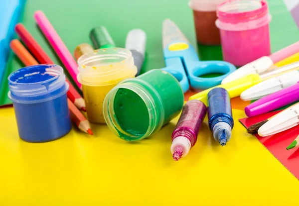 Schoolmateriaal voor creatief werk — Stockfoto