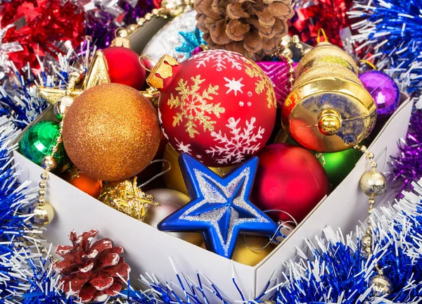 Kerstdecoraties in vak — Stockfoto