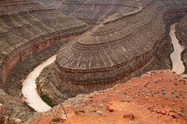 Goosenecks Eyalet Parkı, Utah, ABD 'de San Juan nehri üzerinde.