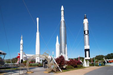 KENNEDY Space CENTER, FLORIDA, ABD - 27 Nisan 2016: Kennedy Space Cente 'nin ziyaretçi kompleksinde 