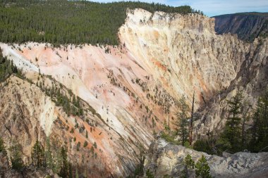 Yellowstone Ulusal Parkı 'ndaki Şelale ve Kanyon, Wyoming, ABD