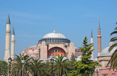 Haghia (Aya) Sophia - İstanbul 'daki ünlü kilise ve cami