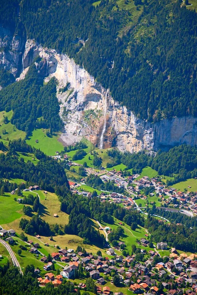 Słynna Wieś Grindelwald Szwajcarskich Alpach Punkt Wyjścia Dla Wycieczek Pociągiem — Zdjęcie stockowe