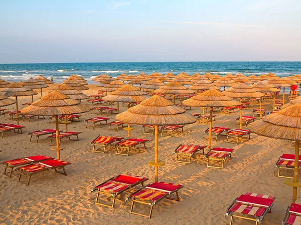 Apulia Bölgesindeki Adriyatik Denizi Üzerinde Gün Batımı — Stok fotoğraf