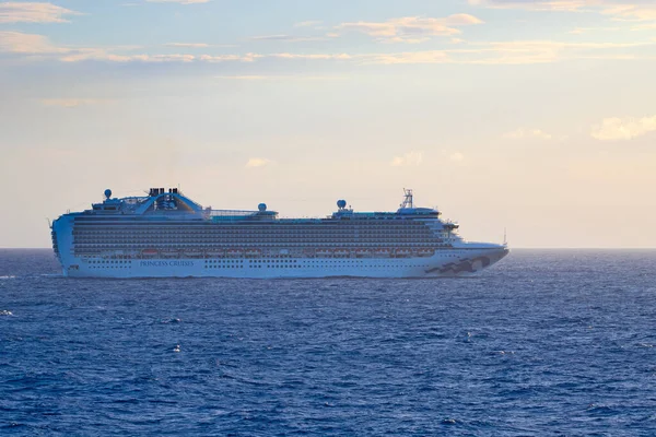 Nassau Februari Kroonprinses Cruisen Bij Zonsondergang Caribische Zee Februari 2019 — Stockfoto