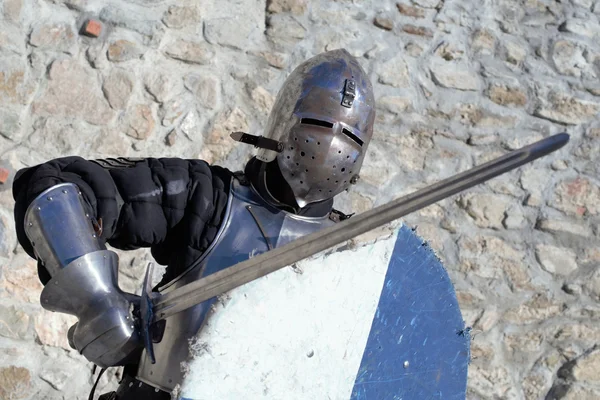 Spadaccino armatura medievale — Foto Stock