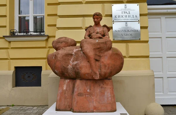 Kikinda city hall statue — Stock Photo, Image