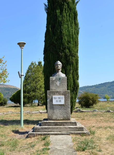 Orsova Eminescu statue — Stock Photo, Image