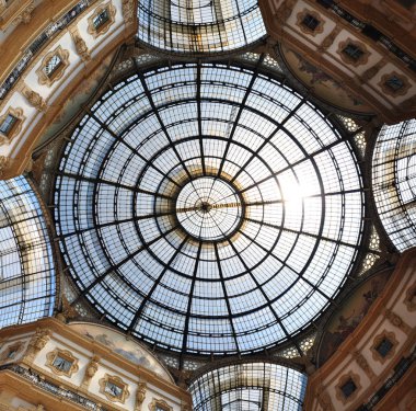 Milan Duomo Galerisi tavanı