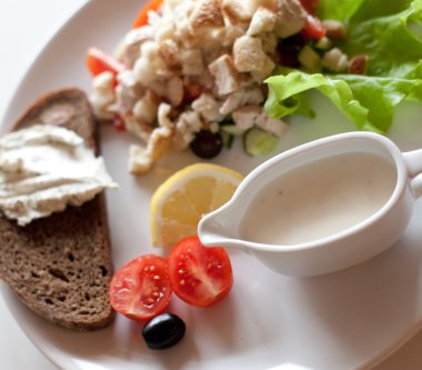 geleneksel Sezar salatası