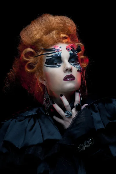 Γοτθικό redhair μάγισσα. Σκοτεινή γυναίκα. Απόκριες εικόνα. — Φωτογραφία Αρχείου