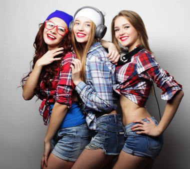 Üç şık seksi hipster kızlar en iyi arkadaşının moda portre
