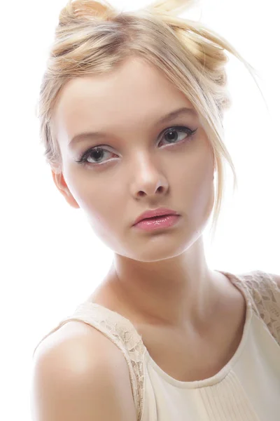 Foto av ung vacker kvinna med blont hår — Stockfoto