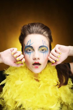 yaratıcı vecih ile kız