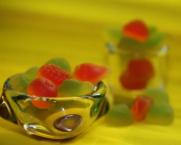 Zoet gekleurde snoepgoed bonen voor de kinderen — Stockfoto