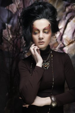 parlak makyaj ile portre genç kadın kadar yakın