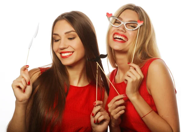 Zwei stylische Mädchen beste Freundinnen bereit für Party — Stockfoto