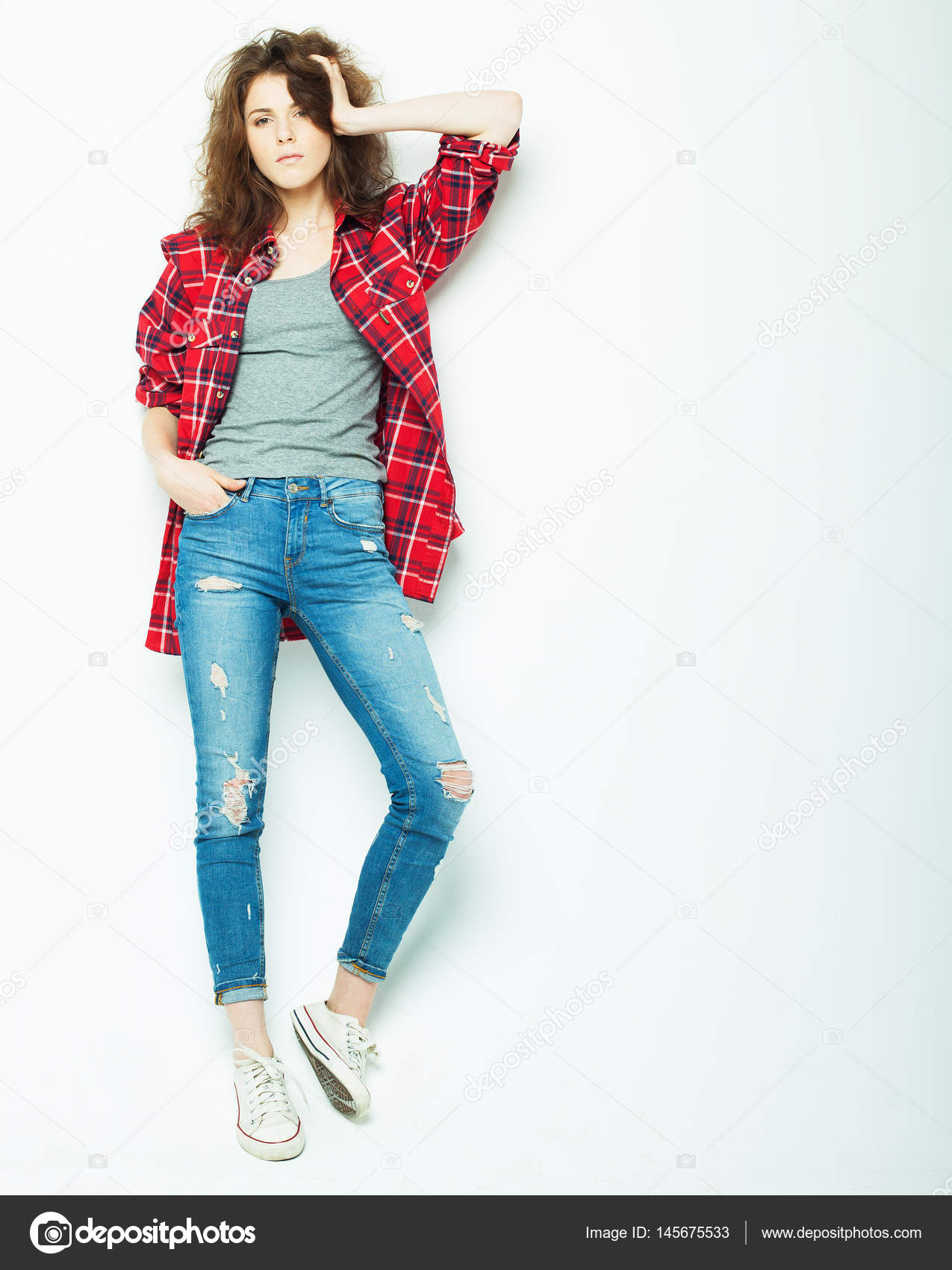 Full Body Beautiful Woman Model Posing Stock Photo 472547026 | Shutterstock