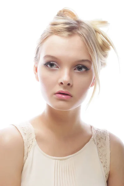 Foto de jovem mulher bonita com cabelo loiro — Fotografia de Stock