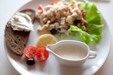 geleneksel Sezar salatası