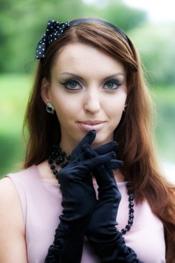 genç kadın Park'ta rahatlatıcı