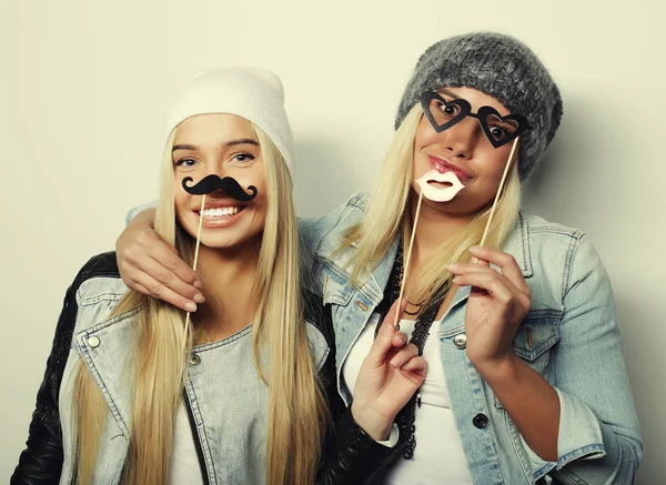 Due ragazze sexy alla moda migliori amici pronti per la festa — Foto Stock