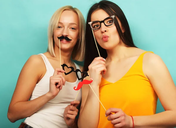 Estilo de vida, belleza y la gente concepto: chicas hipster mejor amigo —  Fotos de Stock