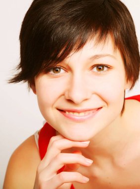 güzel bir gülümseme ile kadın