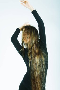 Güzel dansçı kadın