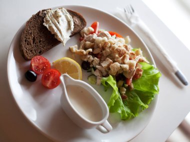 geleneksel Sezar salatası