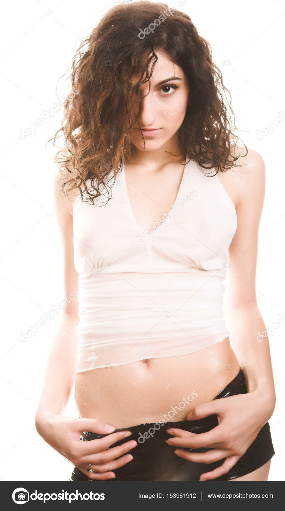 rozovaya-volosataya-foto-seksualnih-devushek-v-belom-gde