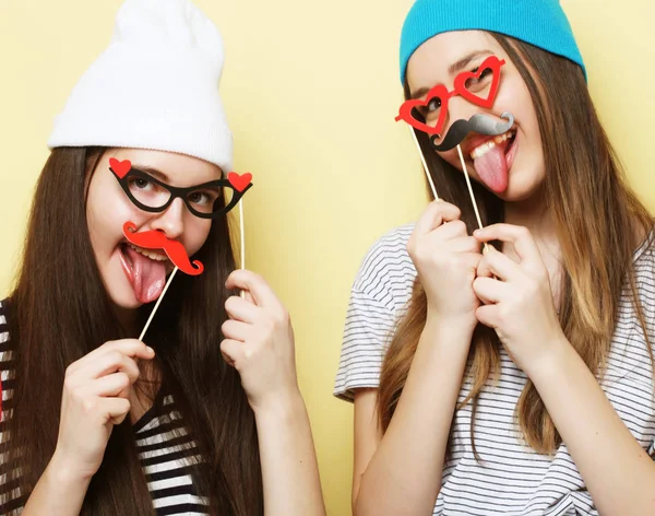 Life style and people concept: stylish girls   ready for party — Stock Photo, Image